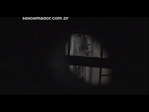 ❤️ Блондинку тайно снимает на видео соседский вуайерист, спрятанный за полыми кирпичами Порево на порно сайте xxx050890.ru ️